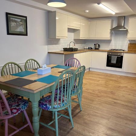 Beautiful Apartment,No 1, With Parking Ilfracombe Buitenkant foto