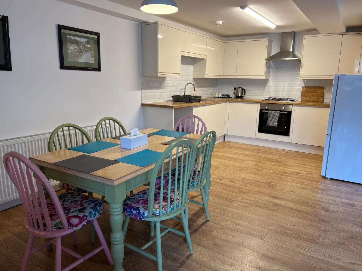 Beautiful Apartment,No 1, With Parking Ilfracombe Buitenkant foto