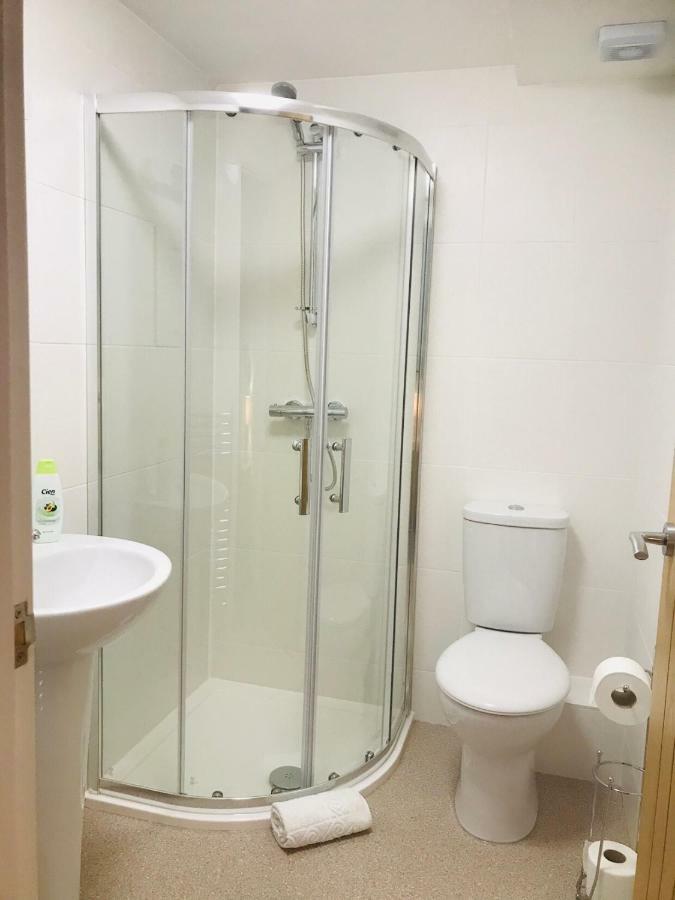 Beautiful Apartment,No 1, With Parking Ilfracombe Buitenkant foto