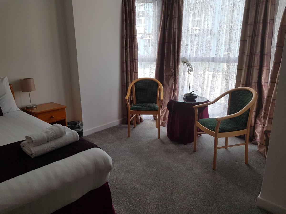 Beautiful Apartment,No 1, With Parking Ilfracombe Buitenkant foto