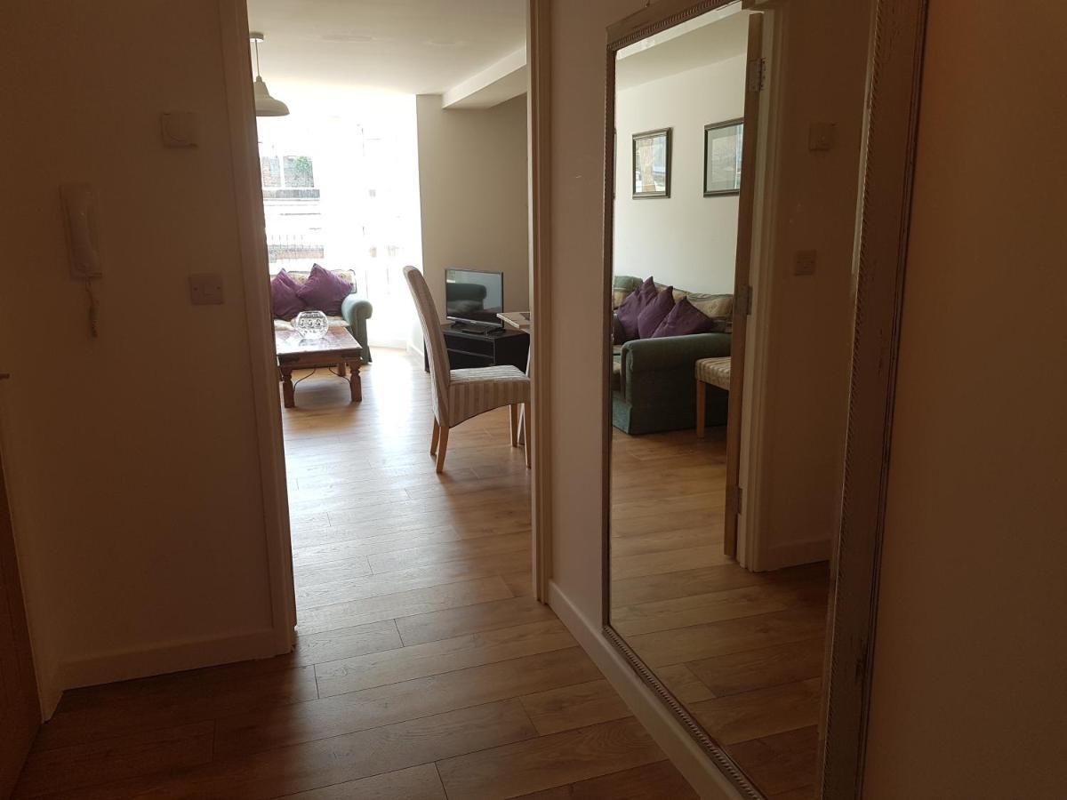 Beautiful Apartment,No 1, With Parking Ilfracombe Buitenkant foto